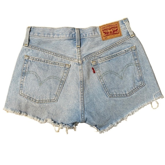 Levi's 501 High Rise Button Fly Blue Distressed Denim Shorts Size 26 - Picture 4 of 6